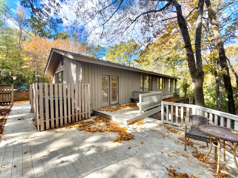 Building Photo - 1812 Seminole Rd