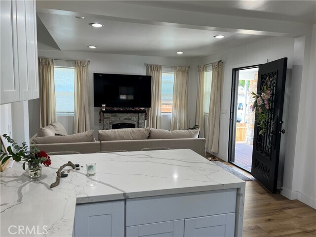 Building Photo - 9528 Redfern Ave