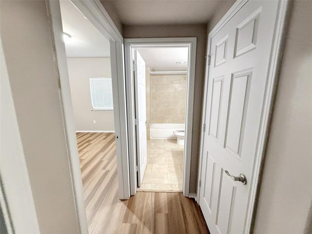 Building Photo - 512 E Hazelwood St