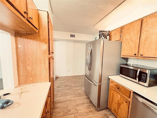 Building Photo - 8213 Sun Spring Cir