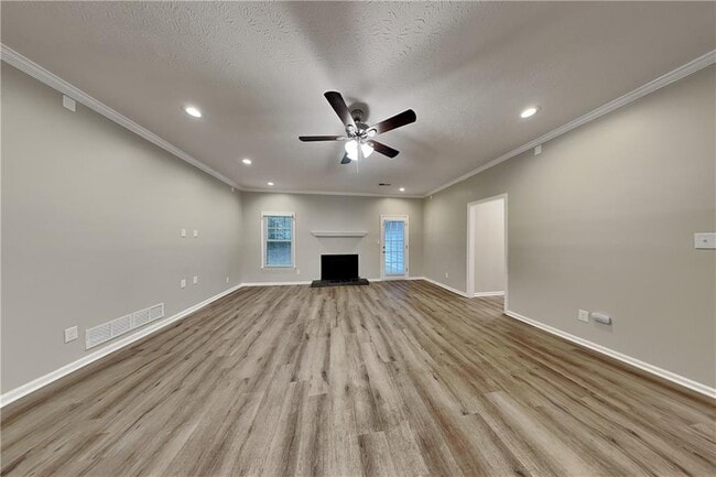 Building Photo - 1102 Canterbury Ln