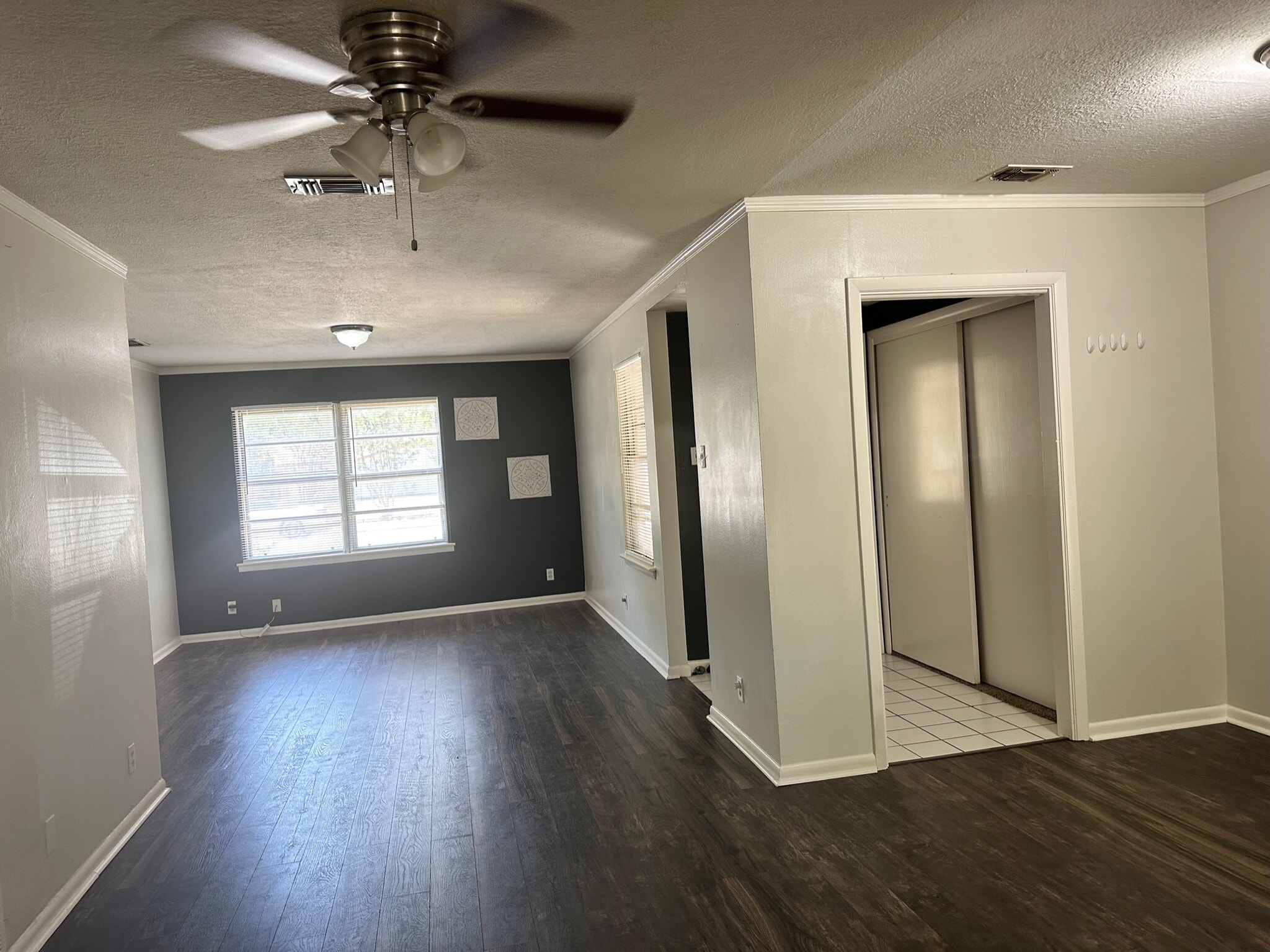 Building Photo - 3401 Princeton Dr