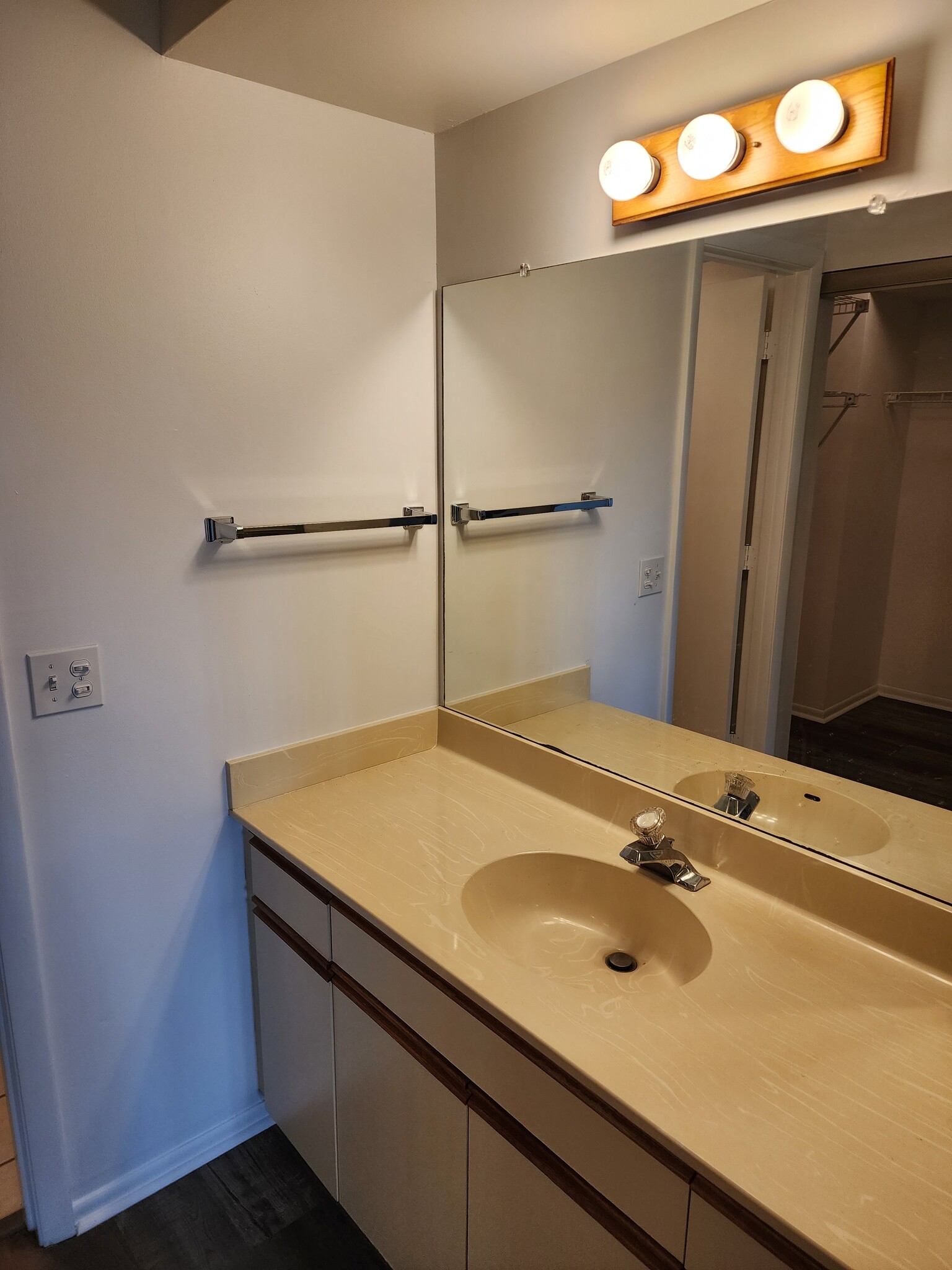 Building Photo - 28 Plantation Dr