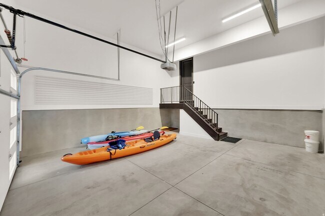 Building Photo - 6357 E 820 S