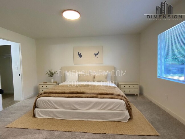 Building Photo - Modern Remodel – 4 Bed, 2 Bath Home in Pri...