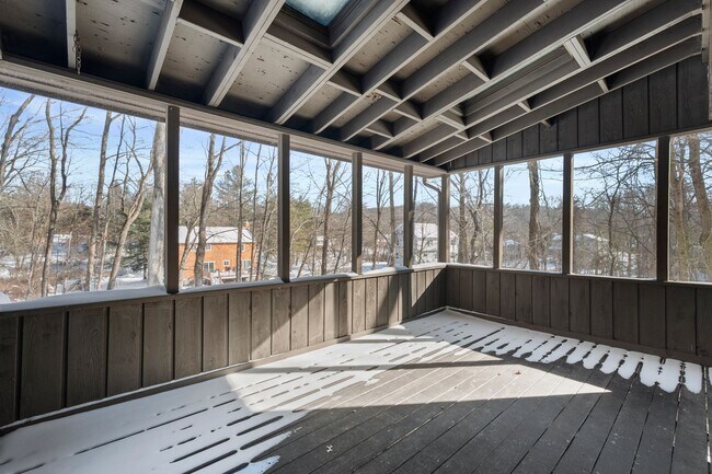 Building Photo - 4-bedroom 2.5-bath home in Cortlandt Manor