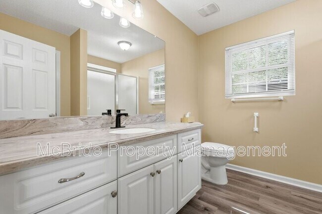 Building Photo - 678 Kensington Ct SE
