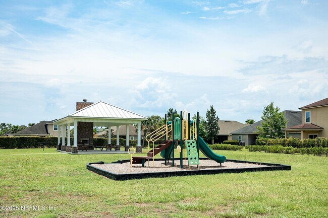 Building Photo - 35 Mercutio Ln
