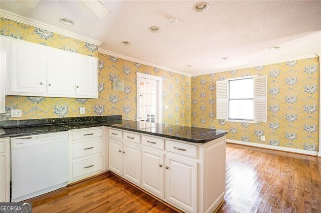 Building Photo - 1784 Halbro Dr