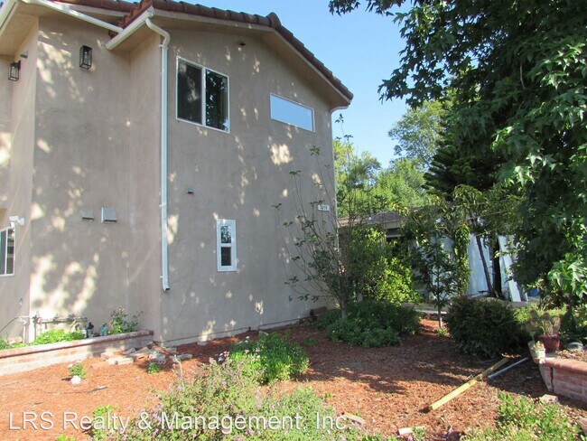 Building Photo - 2 br, 1.5 bath House - 8850 Laramie Avenue
