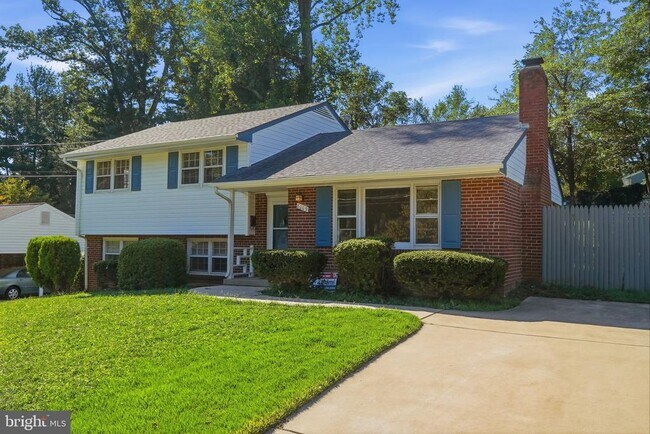 Building Photo - 8009 Gosport Ln
