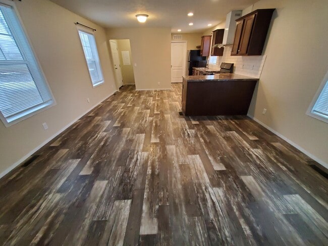 Building Photo - 8 Parakeet Hill Dr