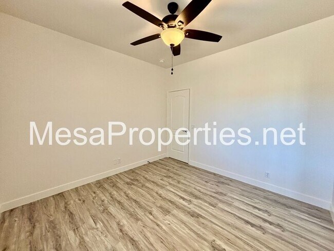 Building Photo - 6087 Elsinore Rd