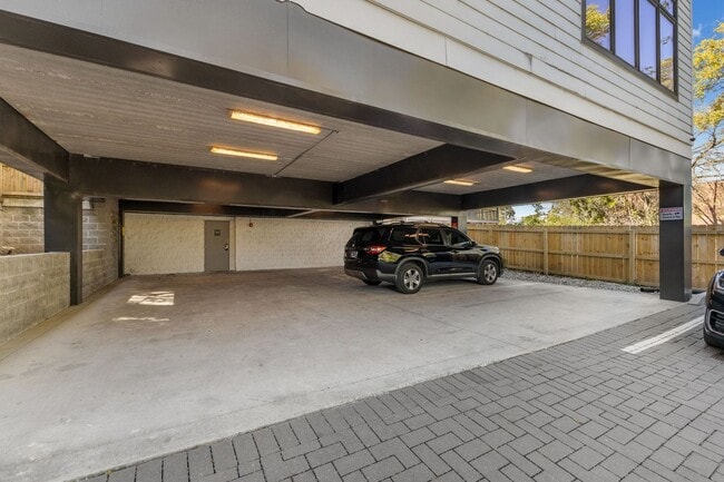 Building Photo - 1224 2nd Ave S