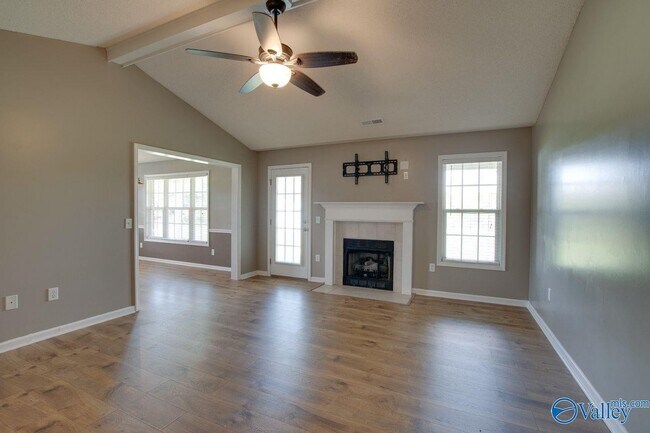 Building Photo - 115 Raptor Ct