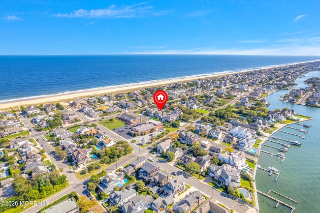 Building Photo - 45 Strickland St