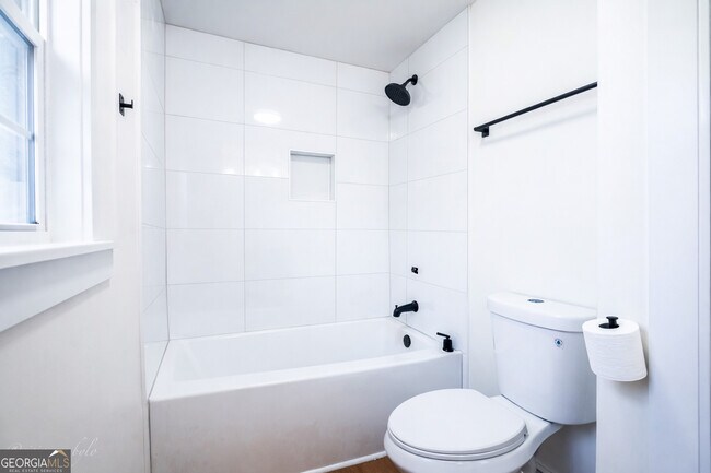 Building Photo - 1039 Astor Ave SW