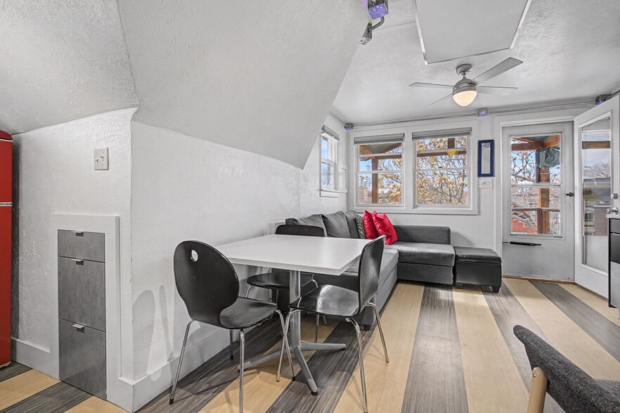 table - 1427 Clayton St