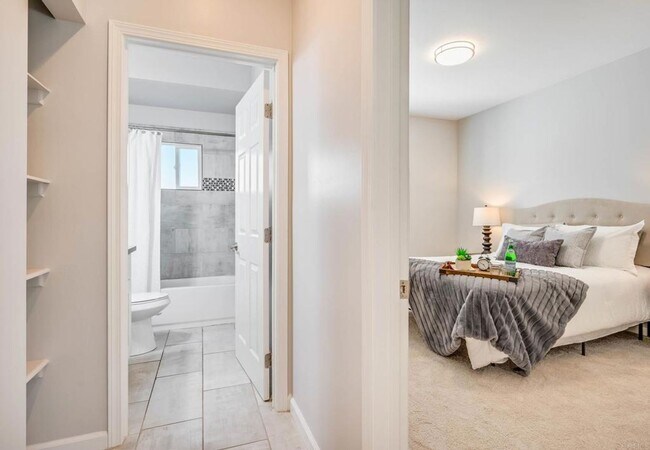 Building Photo - ***Gorgeous 5 bedroom, 3 bath Home in Imperial Beach