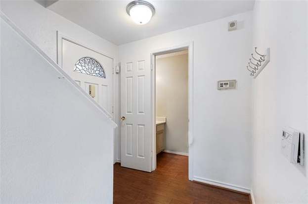 Building Photo - 6000 Auburndale Ave