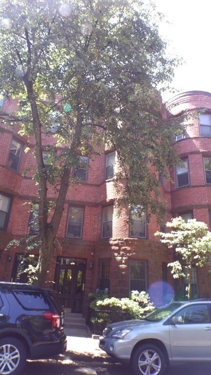 Building Photo - 11 Follen St