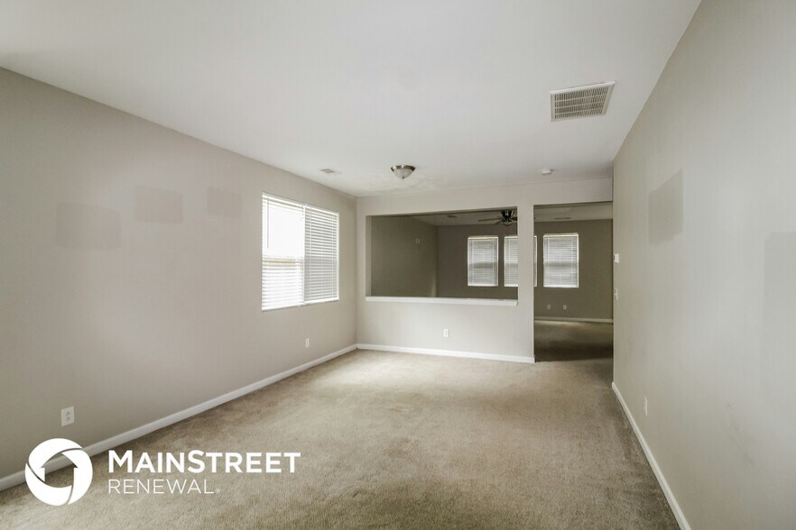 Building Photo - 3260 Sable Trl