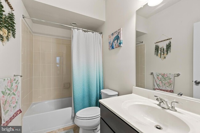 Building Photo - 43151 Wealdstone Terrace