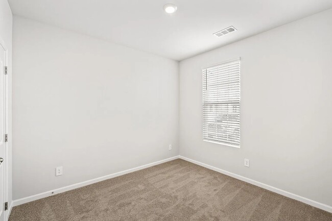Building Photo - 1024 Keyes Pl