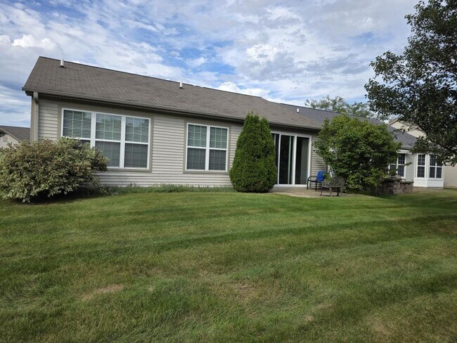 Building Photo - 2772 Cascade Falls Cir