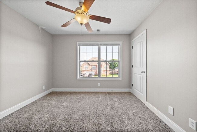 Building Photo - Pet Friendly Four Bedroom with Basement!