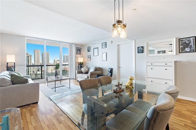 Building Photo - 50 Biscayne Blvd