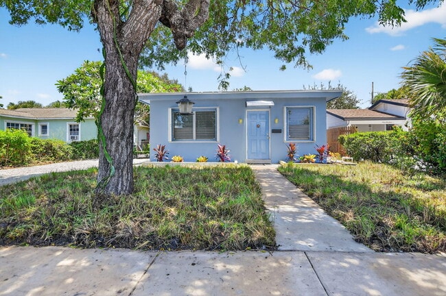 Primary Photo - 910 SE 3rd St