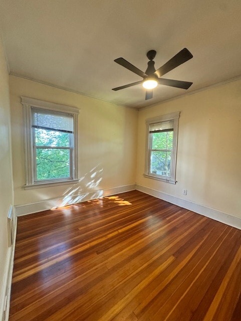Building Photo - 44 Oakwood Ave