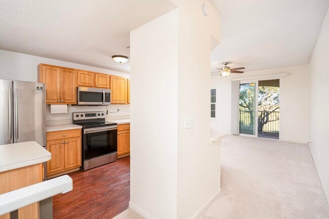 Building Photo - 4020 Grande Vista Blvd