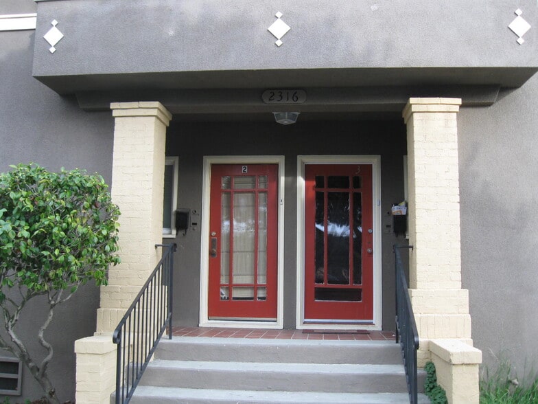 Building Photo - 2316 Brooks Ave