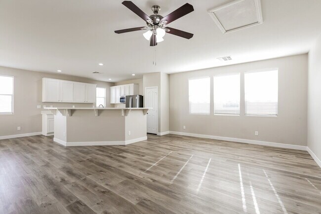 Building Photo - 6578 Holly River St