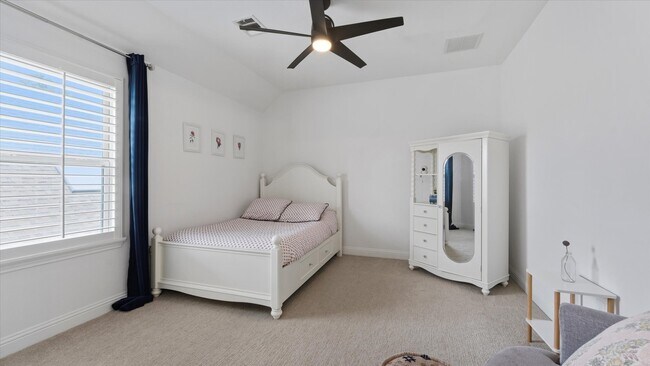 Building Photo - 14 Whispering Thicket Pl