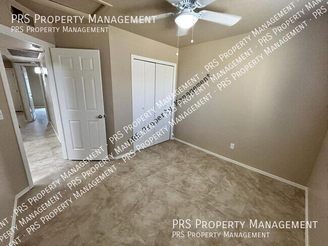 Building Photo - 551 S Lesueur-Unit 1
