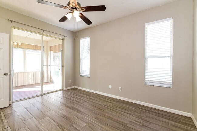 Building Photo - 115 Cork Way