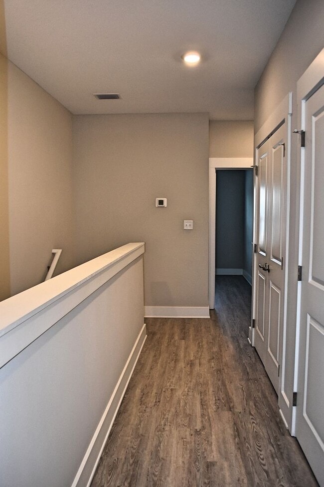 Building Photo - Available June 2025-Garage Unit Verandas a...