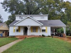 Building Photo - Welcome to 2998 Queensbury Circle!