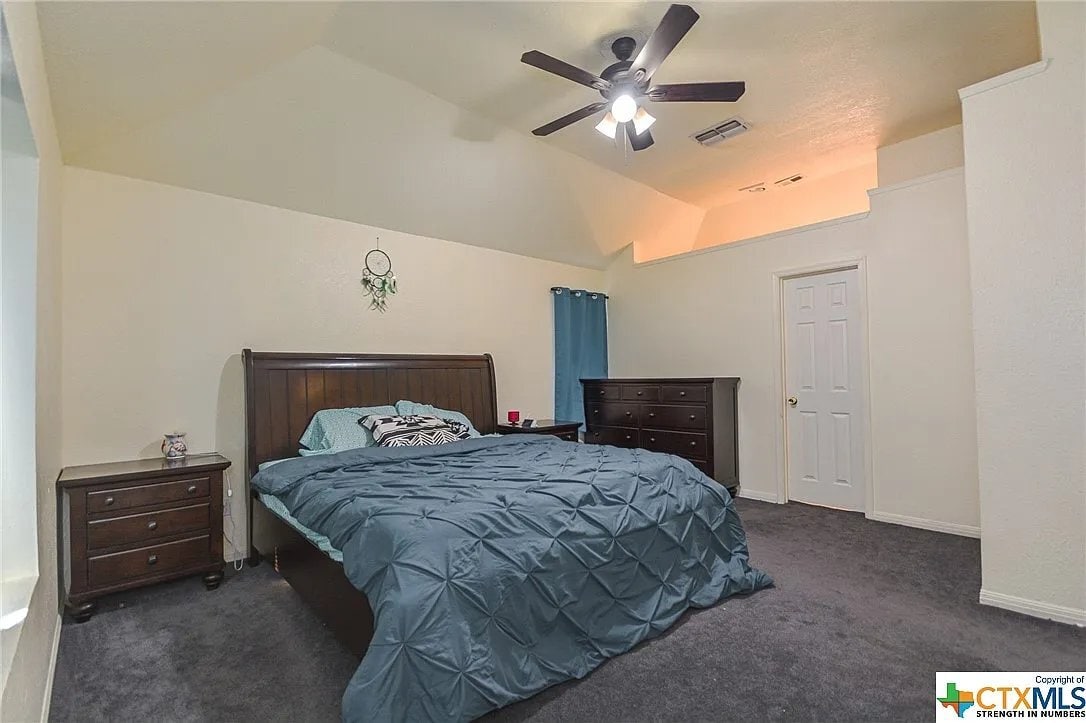 Building Photo - 2404 Magnum Cir