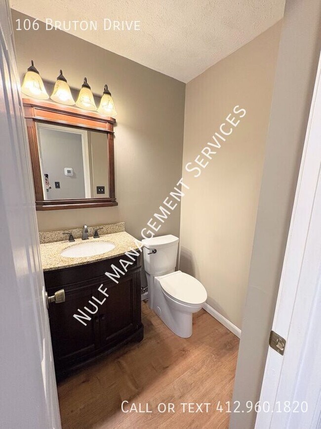 Building Photo - 106 Bruton Dr