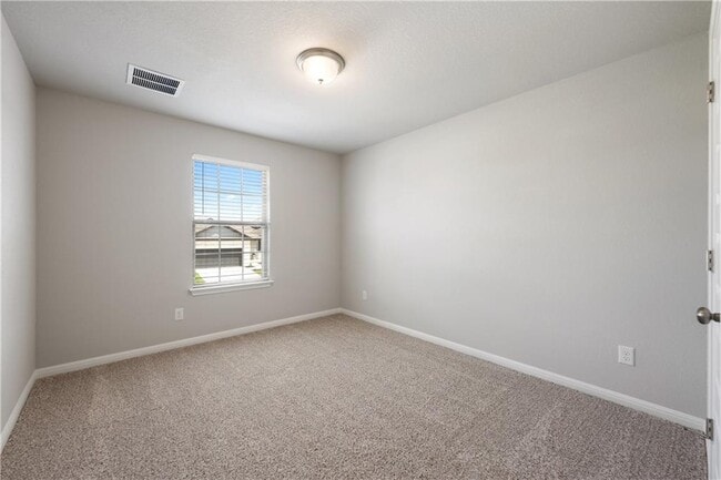 Building Photo - 100 Drifter Ln