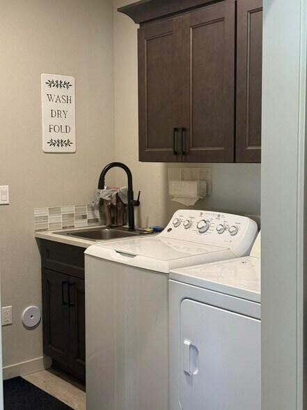 Building Photo - 11317 N Armonia Wy