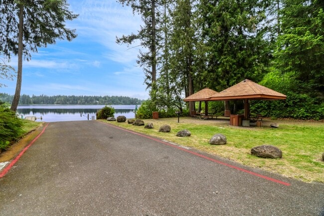 Building Photo - 22311 Overlake Loop SE