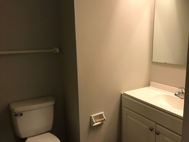 Building Photo - Washington Twp - 3 BR ranch