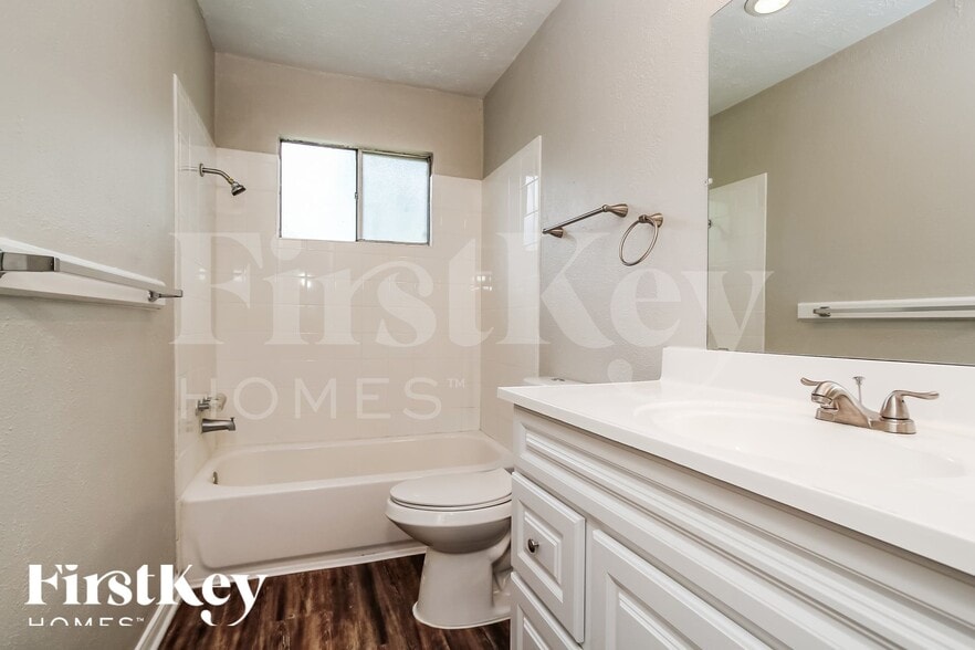 Building Photo - 4222 Chestergate Dr