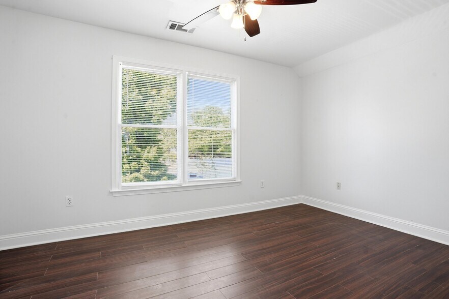 Building Photo - 50 Pope St SW