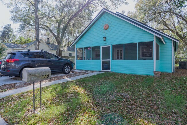 Building Photo - Beautiful House Near Downtown!!!